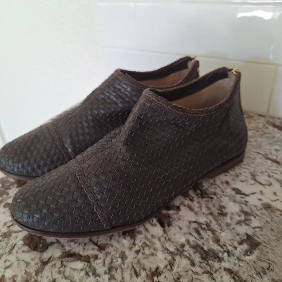 Anthropologie’s Guilhermina Tessia Brown  Leather Booties size 10 - Picture 4 of 8